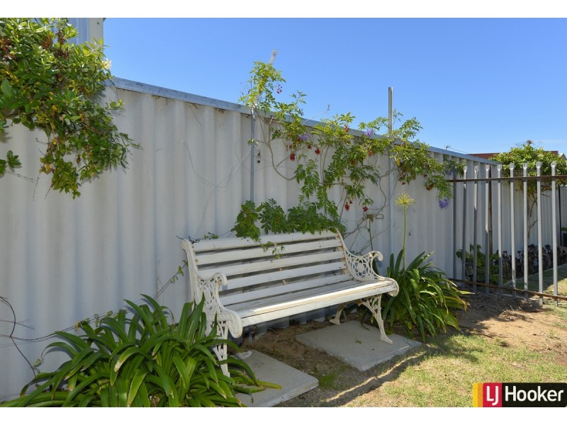 10 Mekong Way, Greenfields WA 6210