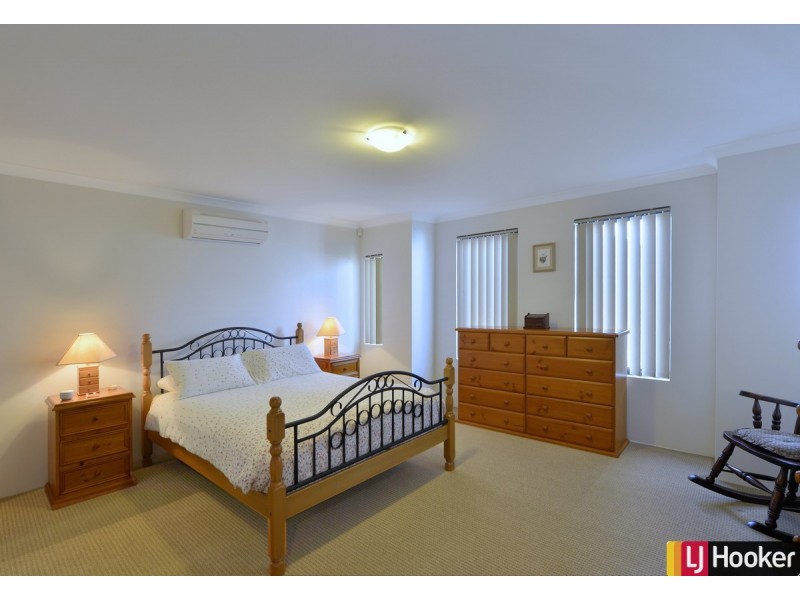 11 Caslano Road, Meadow Springs WA 6210