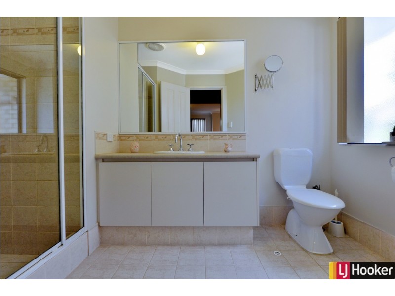 11 Caslano Road, Meadow Springs WA 6210