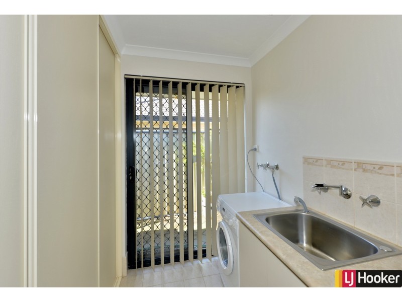 11 Caslano Road, Meadow Springs WA 6210