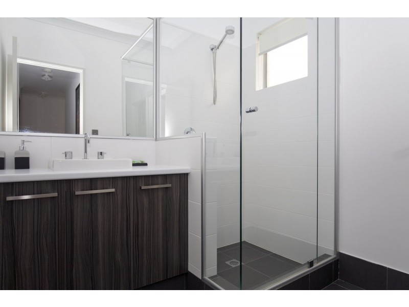 111 Bridgewater Boulevard, Erskine WA 6210