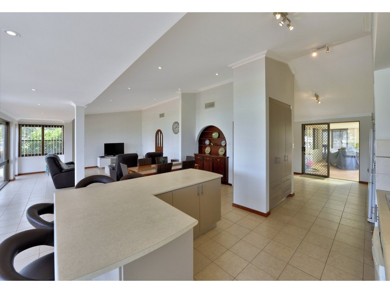 52 Mary Street, Halls Head WA 6210