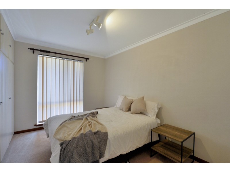 52 Mary Street, Halls Head WA 6210