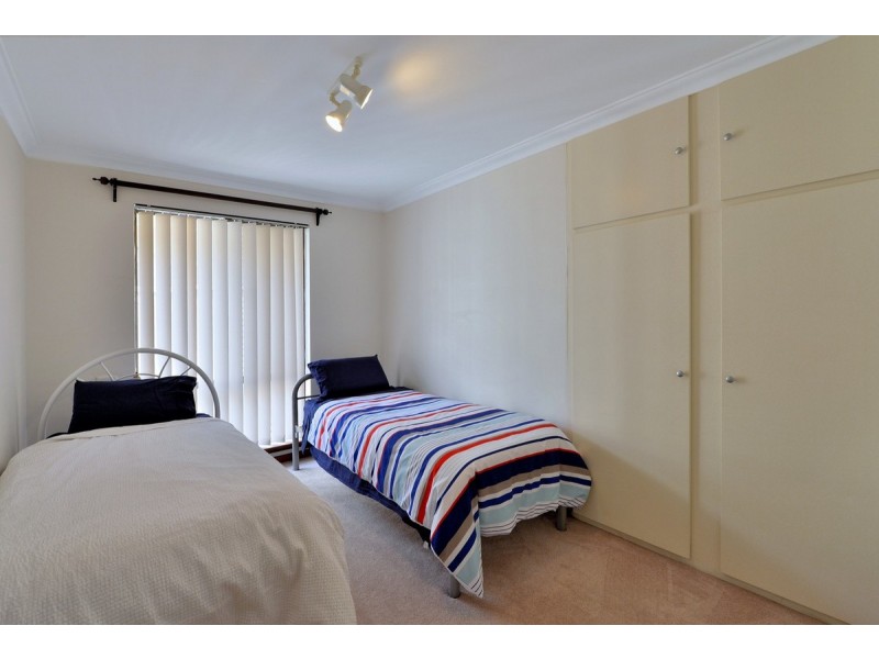 52 Mary Street, Halls Head WA 6210