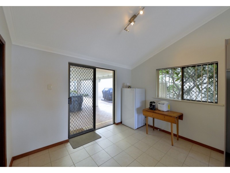 52 Mary Street, Halls Head WA 6210
