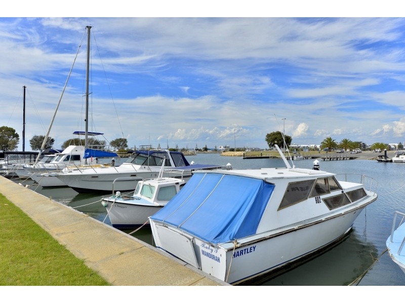 52 Mary Street, Halls Head WA 6210