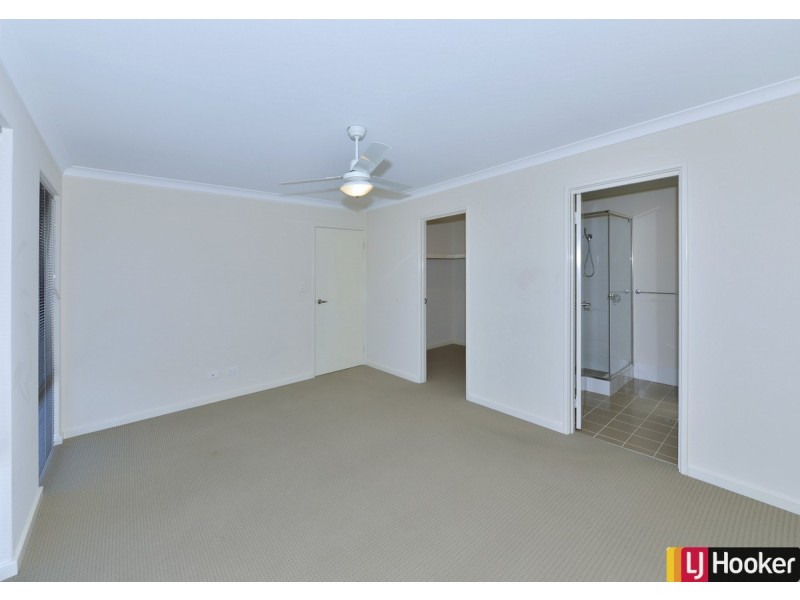 8 Rochdale Circle, Meadow Springs WA 6210