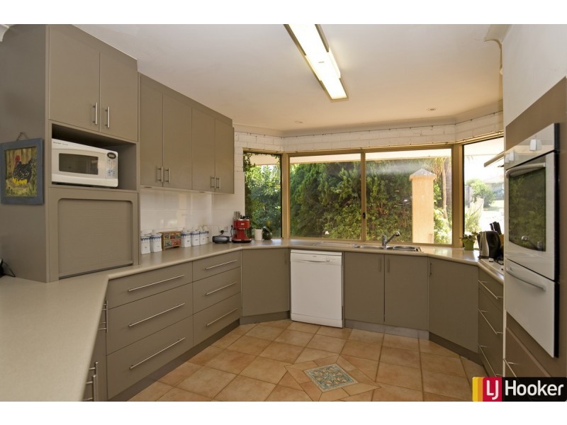 3 Nutans Court, Halls Head WA 6210