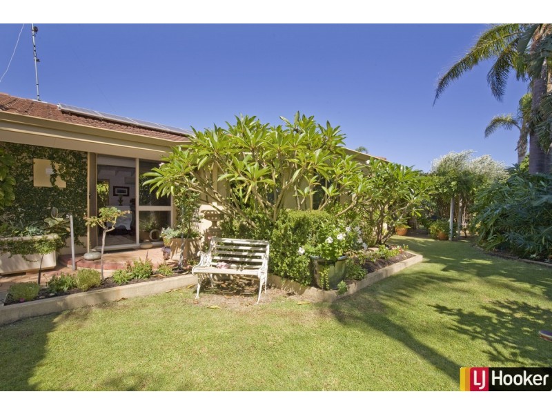 3 Nutans Court, Halls Head WA 6210