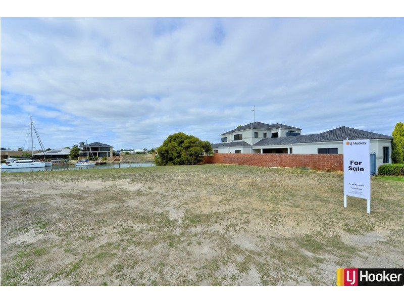 28 Cambria Island Retreat, Halls Head WA 6210