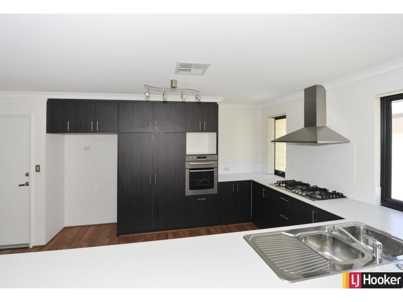 37 Wells Road, Pinjarra WA 6208