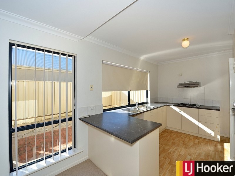 4/6 Churchill Avenue, Dudley Park WA 6210