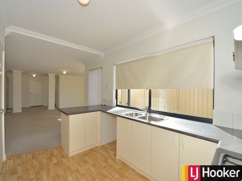 4/6 Churchill Avenue, Dudley Park WA 6210