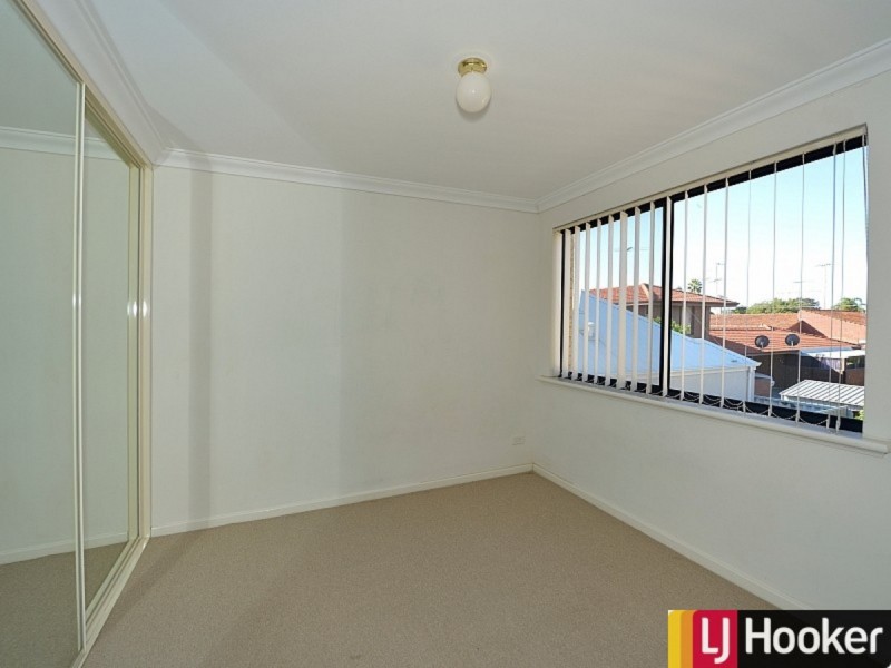 4/6 Churchill Avenue, Dudley Park WA 6210