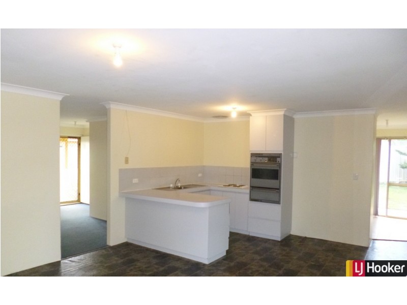 9A Magnolia Rise, Halls Head WA 6210