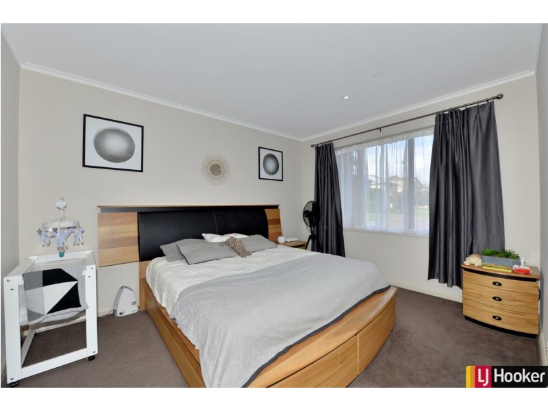 23 Malone Loop, Meadow Springs WA 6210