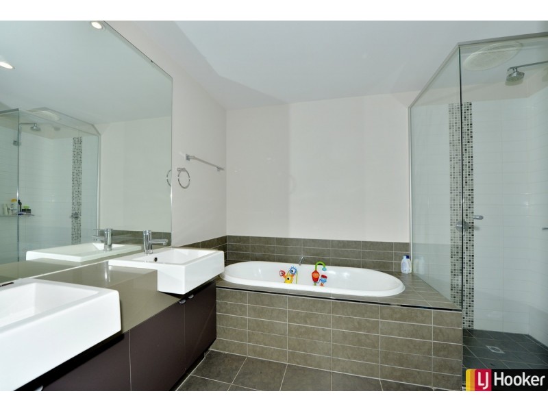 23 Malone Loop, Meadow Springs WA 6210