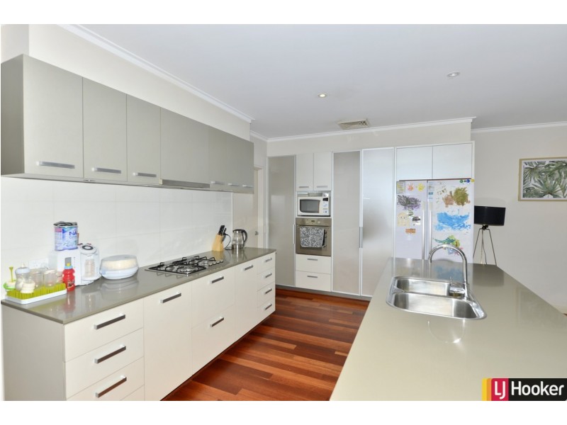 23 Malone Loop, Meadow Springs WA 6210