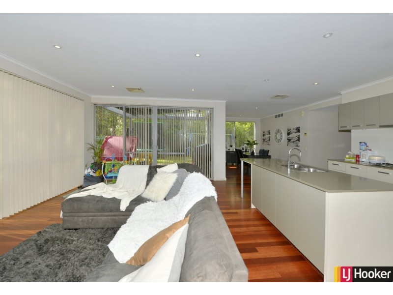 23 Malone Loop, Meadow Springs WA 6210