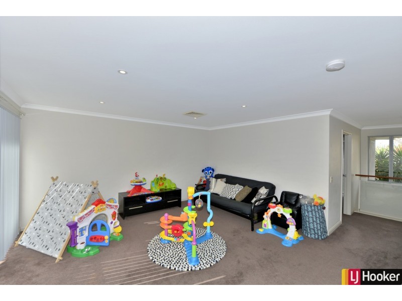 23 Malone Loop, Meadow Springs WA 6210