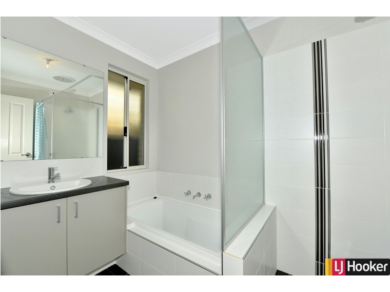 10 Scrubwren Way, Erskine WA 6210