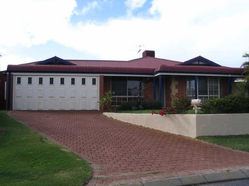 13 Cuvier Street, San Remo WA 6210