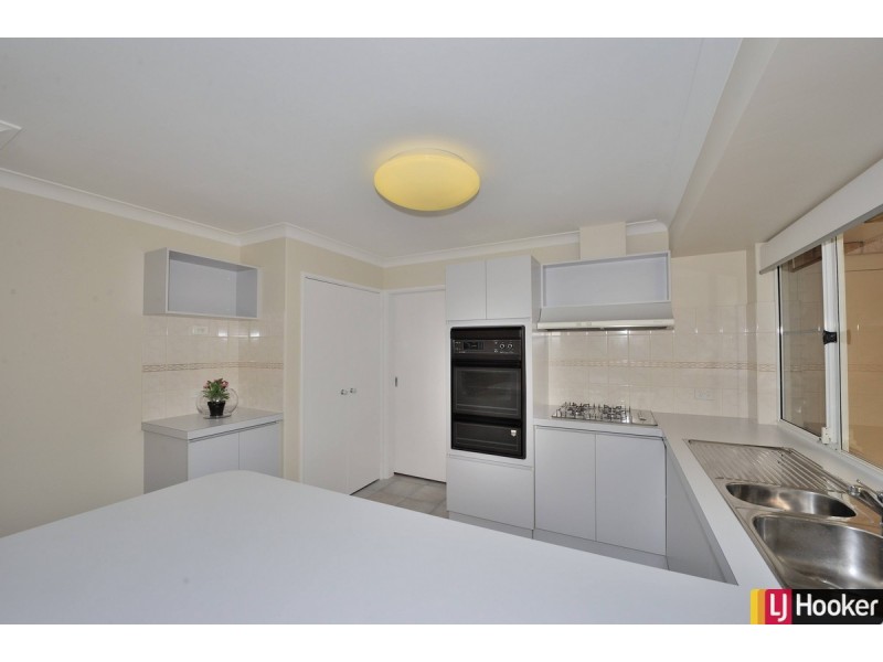 8 Parkwater Cove, Halls Head WA 6210