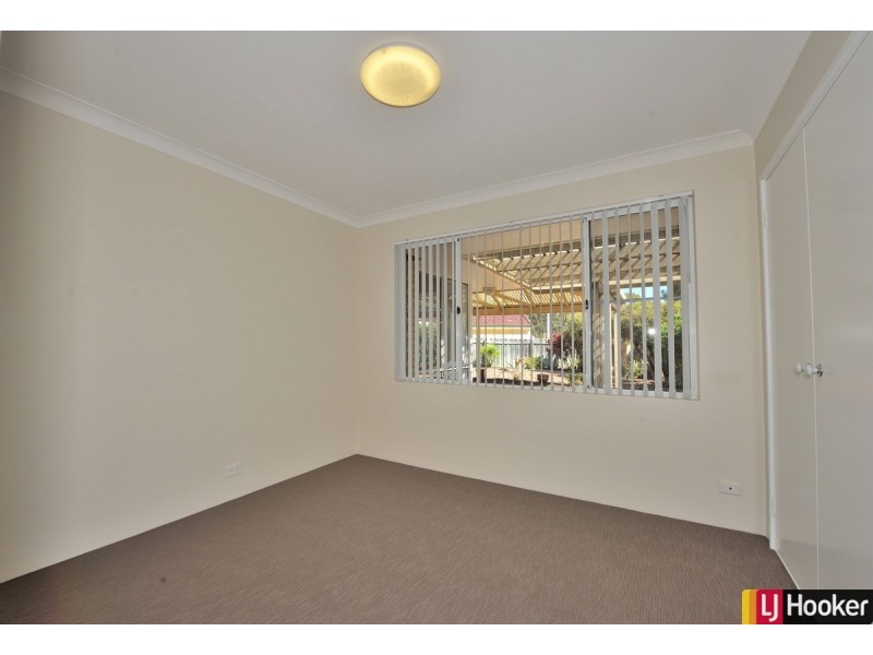 8 Parkwater Cove, Halls Head WA 6210