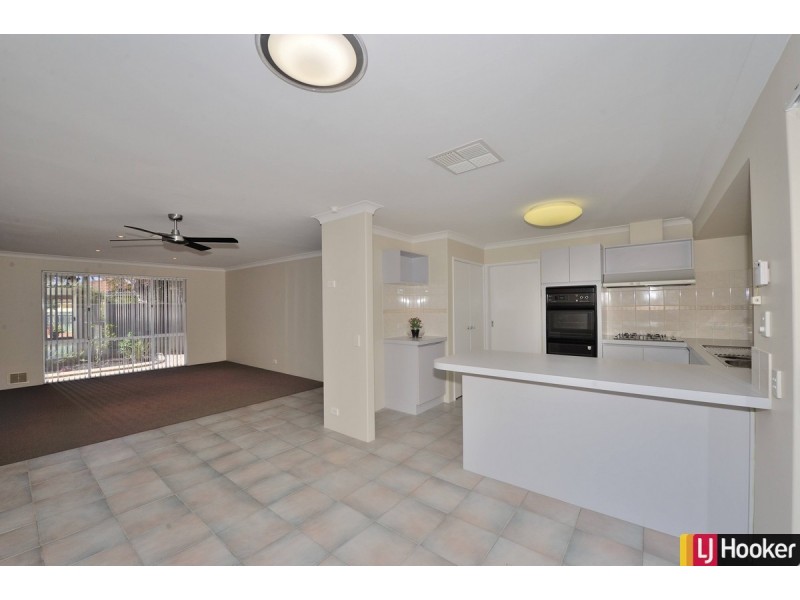 8 Parkwater Cove, Halls Head WA 6210