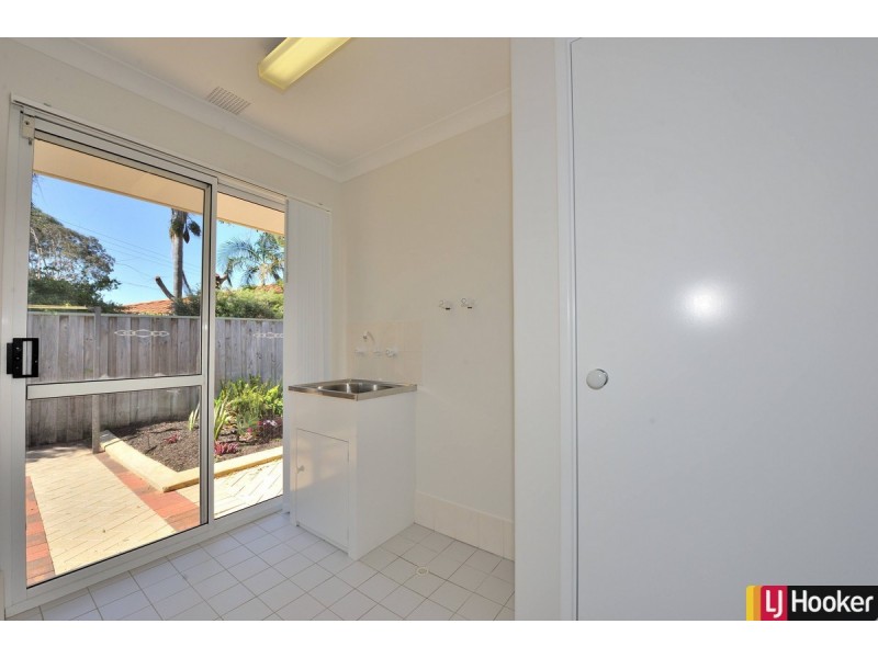 8 Parkwater Cove, Halls Head WA 6210