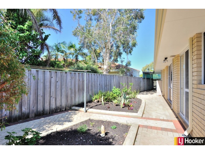 8 Parkwater Cove, Halls Head WA 6210