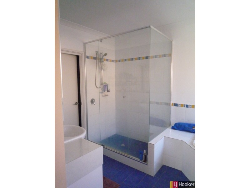 20 Bookleaf Loop, Halls Head WA 6210