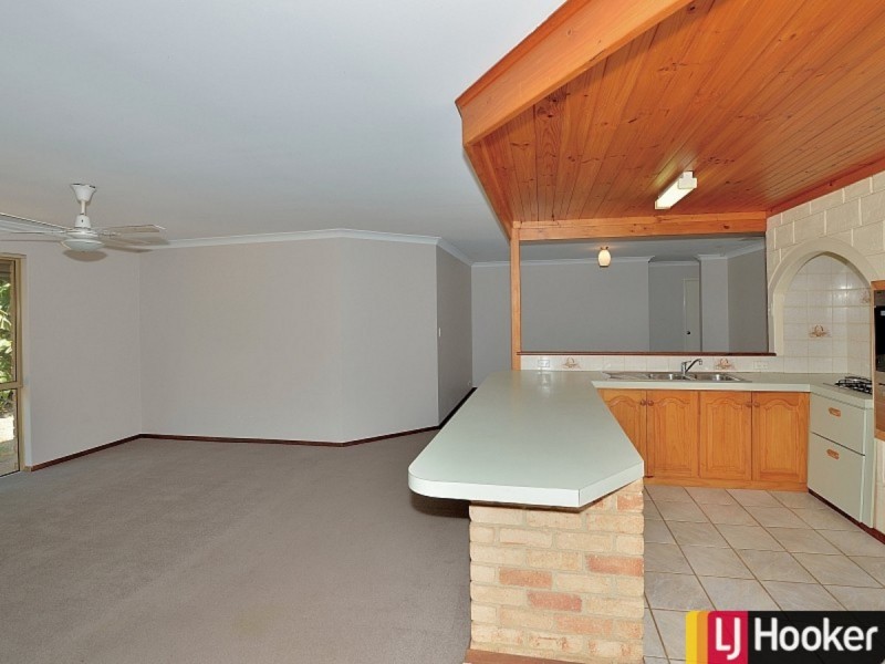 166 Mclarty Road, Halls Head WA 6210