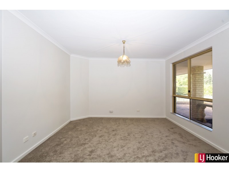 32 Hanson Way, Dudley Park WA 6210