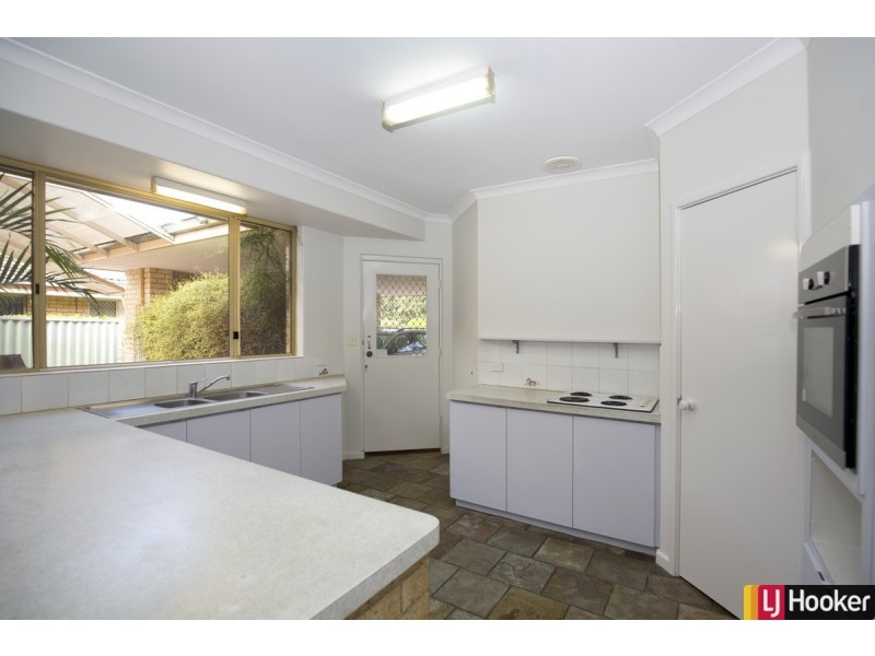 32 Hanson Way, Dudley Park WA 6210