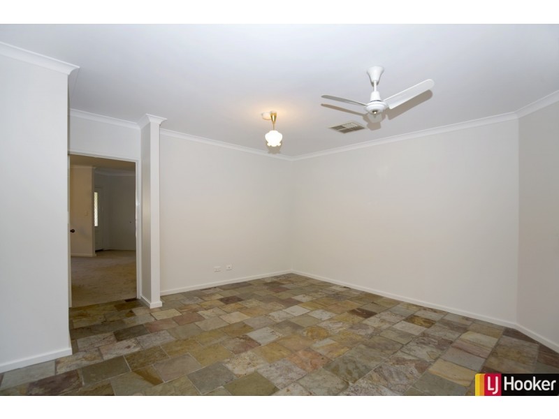 32 Hanson Way, Dudley Park WA 6210