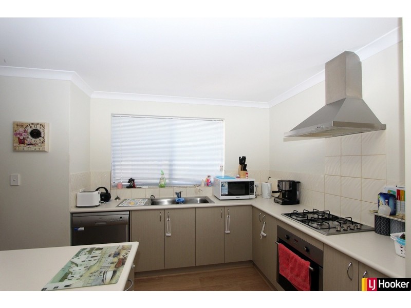 13 Sugarwood Terrace, Halls Head WA 6210