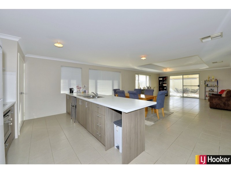 23 Karri Karri Pass, Lakelands WA 6180