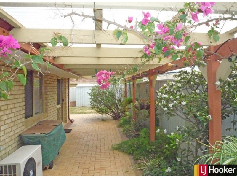 1/16 Mippi Road, Halls Head WA 6210