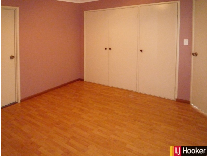 1/16 Mippi Road, Halls Head WA 6210