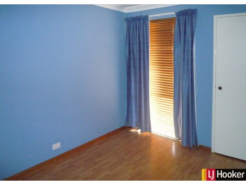 1/16 Mippi Road, Halls Head WA 6210