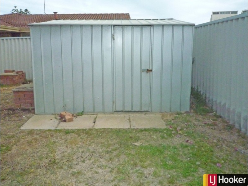 1/16 Mippi Road, Halls Head WA 6210