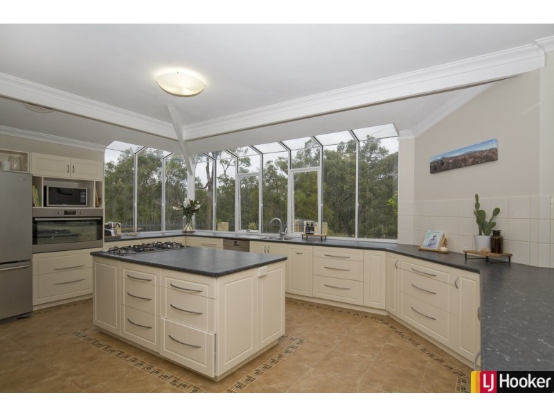 28 Raywood Road, Bouvard WA 6211