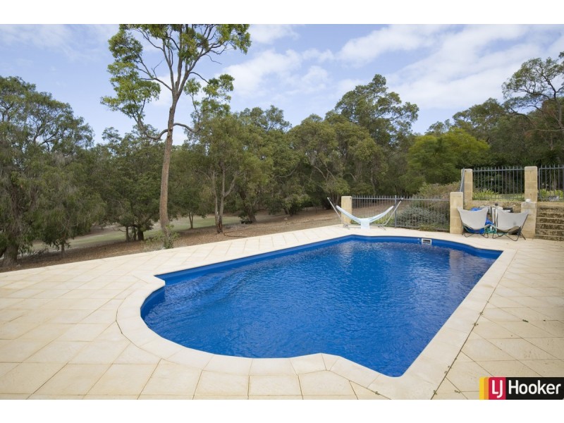 28 Raywood Road, Bouvard WA 6211