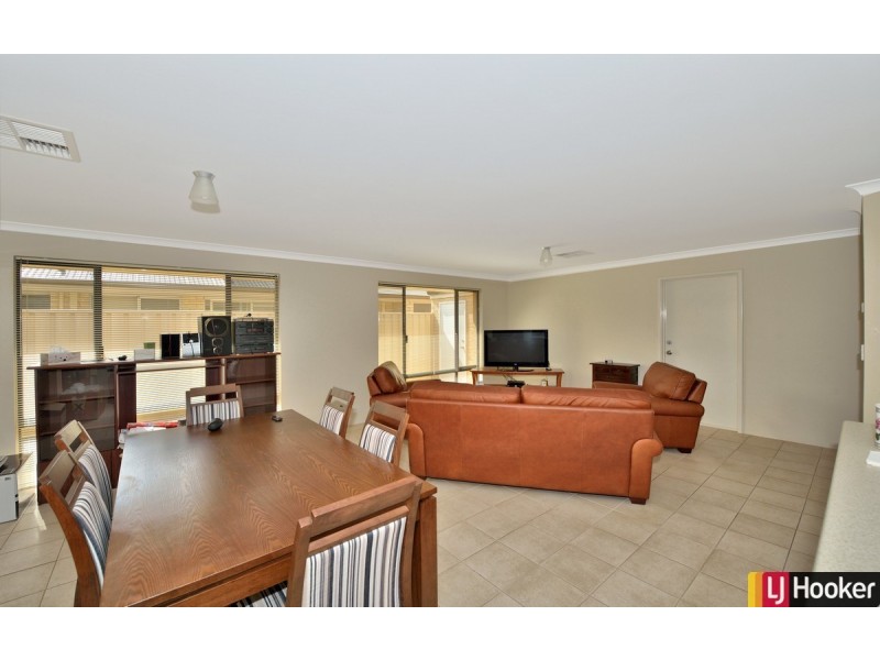 10 Innes Parkway, Lakelands WA 6180