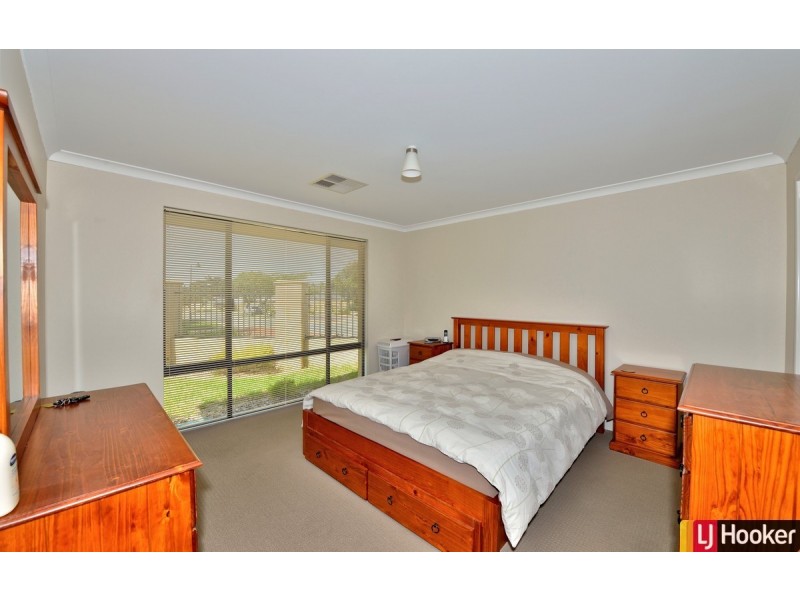 10 Innes Parkway, Lakelands WA 6180