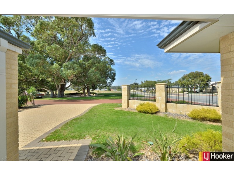 10 Innes Parkway, Lakelands WA 6180