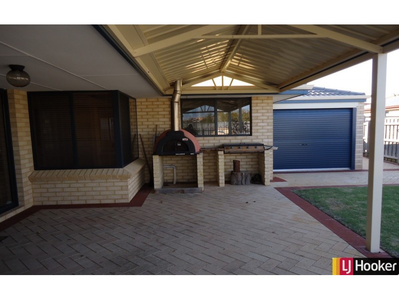 24 Montego Way, Halls Head WA 6210