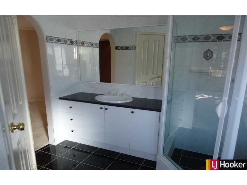 24 Montego Way, Halls Head WA 6210