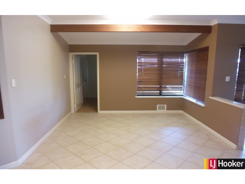 24 Montego Way, Halls Head WA 6210